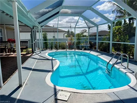 702 SW 25th St, Cape Coral, FL 33914