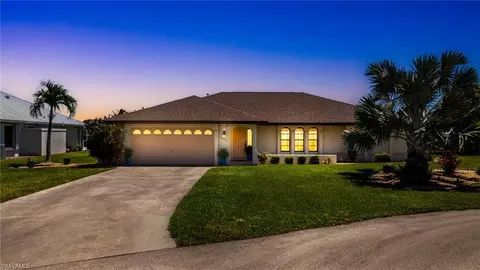 2534 SE 24th Pl, Cape Coral, FL 33904