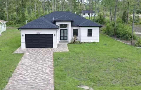 1202 Wellington Ave, Lehigh Acres, FL 33972