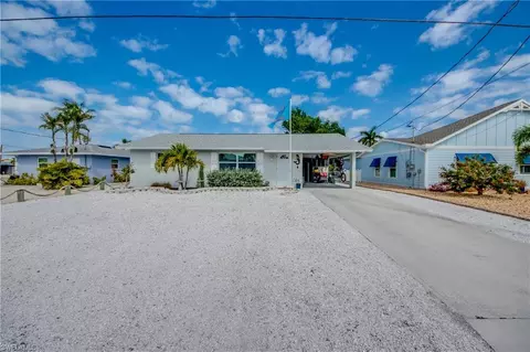 355 Donora Blvd, Fort Myers Beach, FL 33931