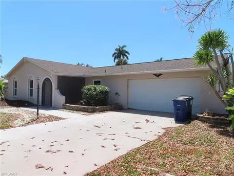 14889 Bonaire Cir, Fort Myers, FL 33908