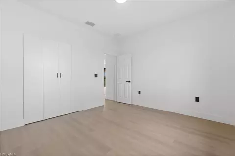 Bedroom - 8033 Oakleaf Cir, Labelle, FL 33935 photo 6 of 9