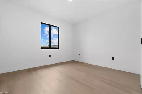 Bedroom - 8033 Oakleaf Cir, Labelle, FL 33935 photo 5 of 9