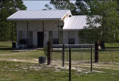 22841 N River Rd, Alva, FL 33920