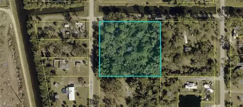 7655 Bogart Dr, North Fort Myers, FL 33917