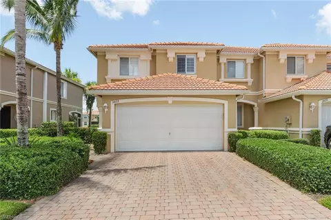 2427 Laurentina Ln, Cape Coral, FL 33909