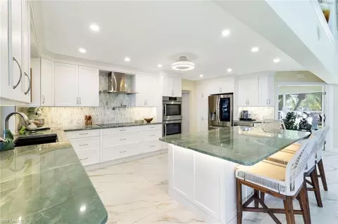 18323 Cutlass Dr, Fort Myers Beach, FL 33931