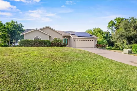 4539 Pine Village Ct, Saint James City, FL 33956
