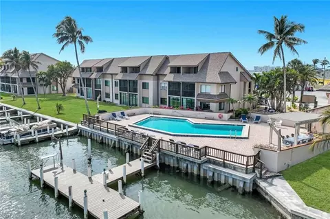 896 Buttonwood Dr #108, Fort Myers Beach, FL 33931
