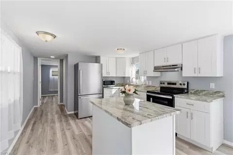 5558 Palm Beach Blvd #82, Fort Myers, FL 33905