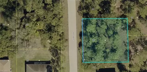 410 Hamilton Ave, Lehigh Acres, FL 33972