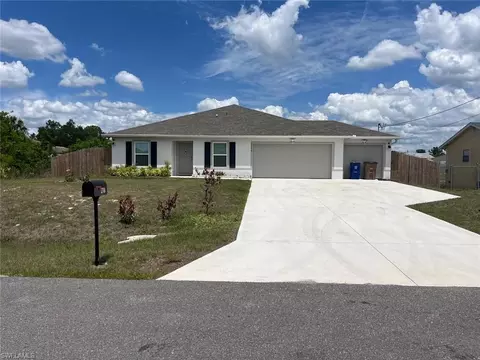 2706 9th St SW, Lehigh Acres, FL 33976