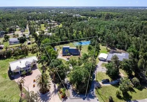 6268 Foxfire Ln, Fort Myers, FL 33912