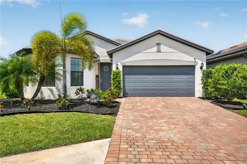 3721 E Hampton Cir, Alva, FL 33920