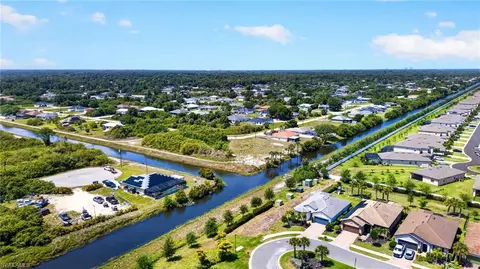 View/Area - 3721 E Hampton Cir, Alva, FL 33920 photo 2 of 5