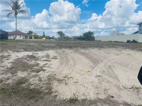 1405 NW 2nd St, Cape Coral, FL 33993