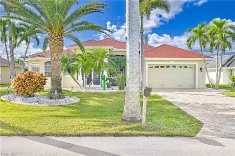 2010 SE 18th Ave, Cape Coral, FL 33990
