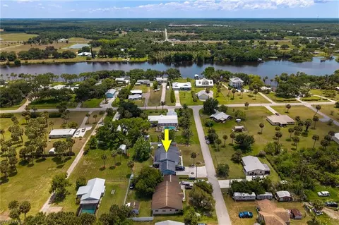 17290 Rewis Rd, Alva, FL 33920