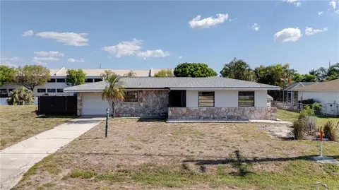 1522 Shelby Pkwy, Cape Coral, FL 33904