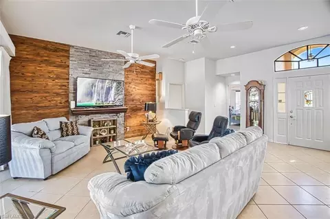 20612 Charing Cross Cir, Estero, FL 33928 photo 4