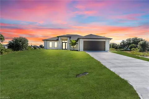 312 Pembroke St, Lehigh Acres, FL 33974