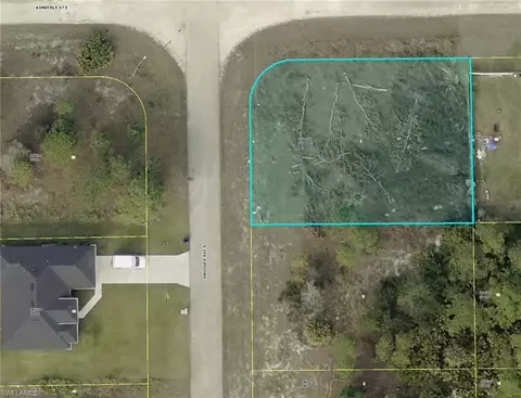727 Andover Ave S, Lehigh Acres, FL 33974