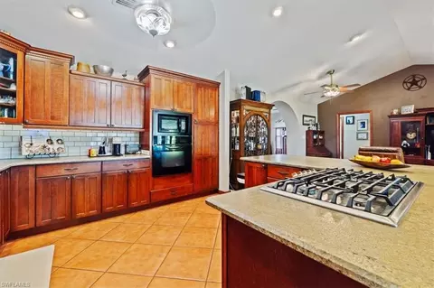 Kitchen - 779 E Del Monte Ave, Clewiston, FL 33440 photo 6 of 6