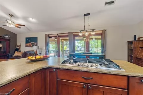 Kitchen - 779 E Del Monte Ave, Clewiston, FL 33440 photo 4 of 6