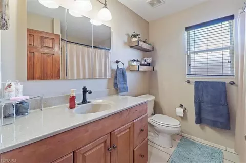 Bath - 779 E Del Monte Ave, Clewiston, FL 33440 photo 5 of 5