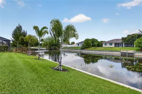 2323 SW 5th Pl, Cape Coral, FL 33991