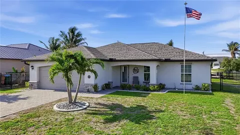 516 NW 6th Ter, Cape Coral, FL 33993