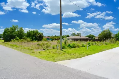 4507 27th St SW, Lehigh Acres, FL 33973