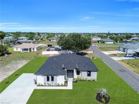 1201 NE 12th Pl, Cape Coral, FL 33909