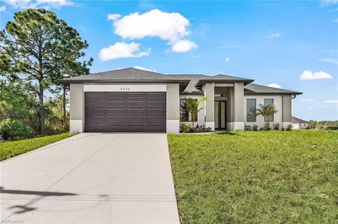 9045 W Broad Cir, Labelle, FL 33935