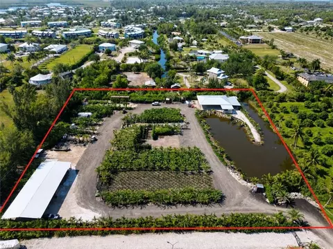 12242 Eagles Nest Dr, Bokeelia, FL 33922
