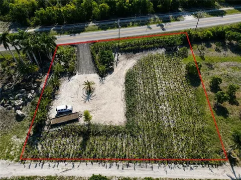 11851 Stringfellow Rd, Bokeelia, FL 33922