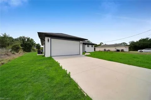 3413 28th St SW, Lehigh Acres, FL 33976