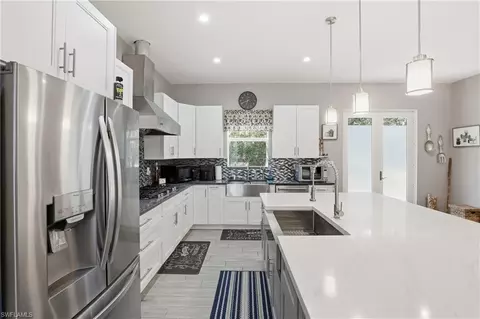 Kitchen - 140 N Brida St, Clewiston, FL 33440 photo 2 of 5