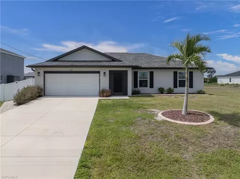 402 NW 18th Ter, Cape Coral, FL 33993
