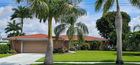 1802 Lakeview Blvd, North Fort Myers, FL 33903