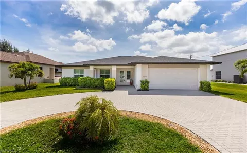 2207 Surfside Blvd, Cape Coral, FL 33991