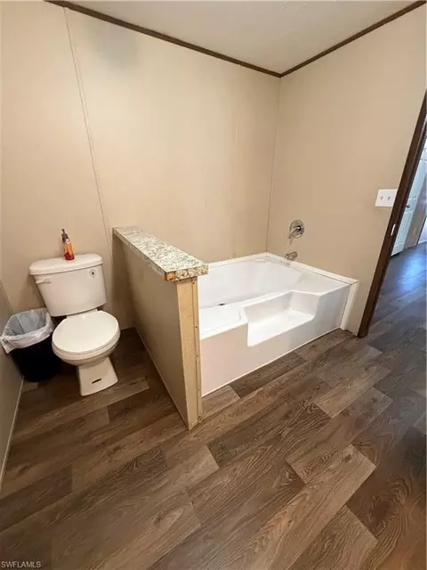 Bath - 631 Stanton St, Clewiston, FL 33440 photo 1 of 4
