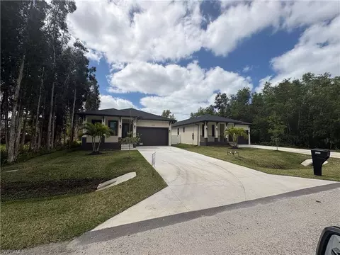 Exterior - 3123 Pine Tree Dr, Naples, FL 34112 photo 5 of 5