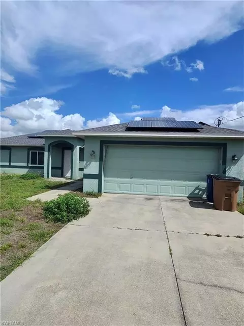 511 Kimberly Ct, Lehigh Acres, FL 33974