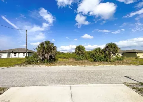 837 Youngreen Dr, Fort Myers, FL 33913