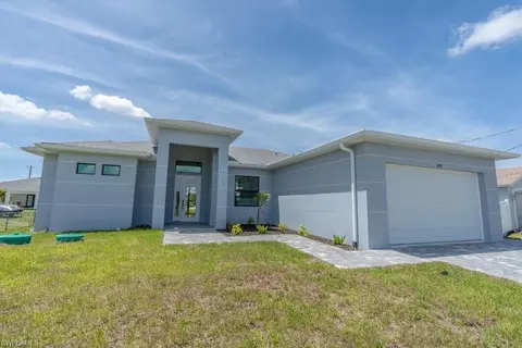 4203 11th St W, Lehigh Acres, FL 33971