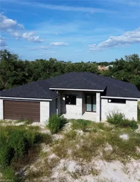 2203 Wayne Ave S, Lehigh Acres, FL 33973