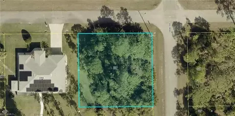 3306 E 9th St, Lehigh Acres, FL 33972
