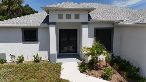 3296 Glencove St, Punta Gorda, FL 33980