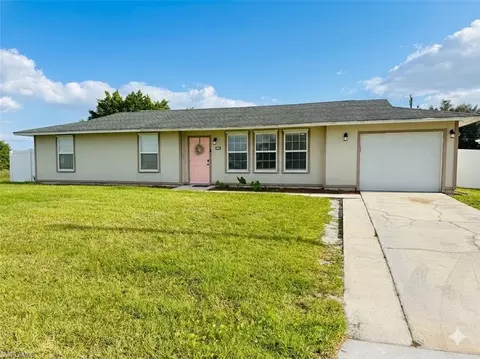 900 NE 18th Ter, Cape Coral, FL 33909